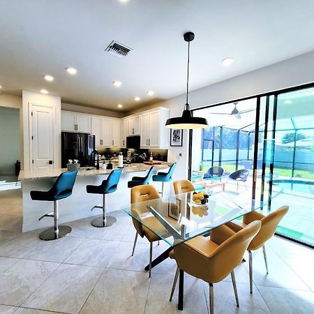 Blue Door Retreat - Luxury Pool Home - Sleeps 8 Cape Coral Zewnętrze zdjęcie
