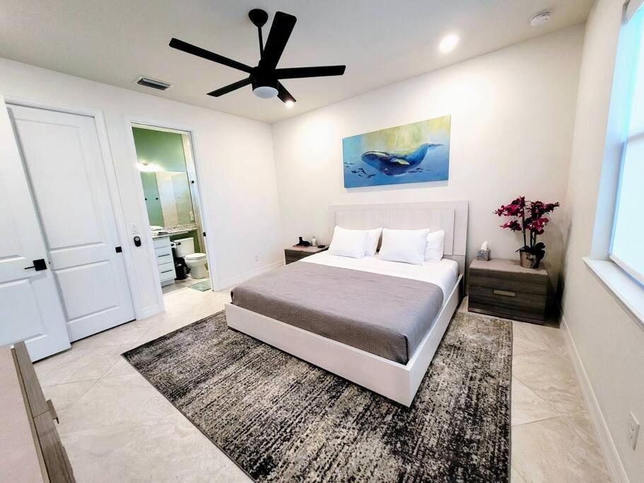 Blue Door Retreat - Luxury Pool Home - Sleeps 8 Cape Coral Zewnętrze zdjęcie