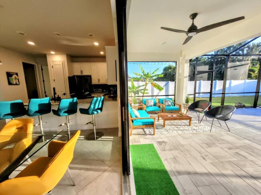 Blue Door Retreat - Luxury Pool Home - Sleeps 8 Cape Coral Zewnętrze zdjęcie