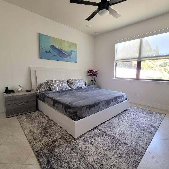 Blue Door Retreat - Luxury Pool Home - Sleeps 8 Cape Coral Zewnętrze zdjęcie