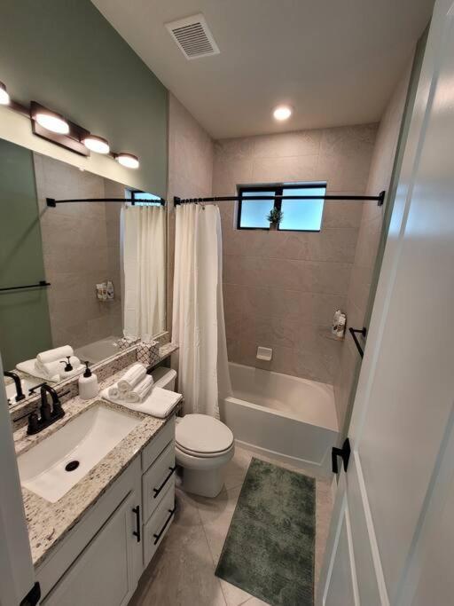 Blue Door Retreat - Luxury Pool Home - Sleeps 8 Cape Coral Zewnętrze zdjęcie