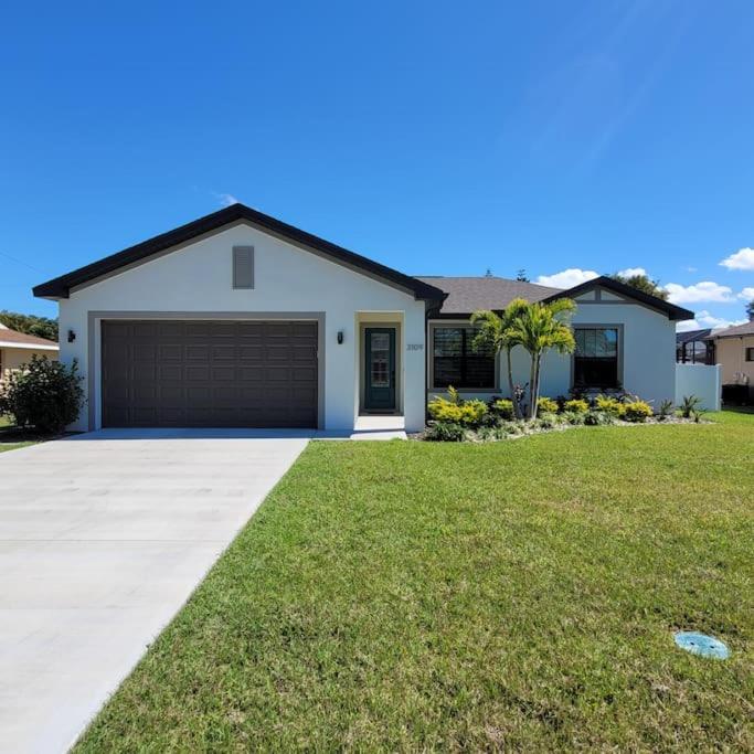 Blue Door Retreat - Luxury Pool Home - Sleeps 8 Cape Coral Zewnętrze zdjęcie